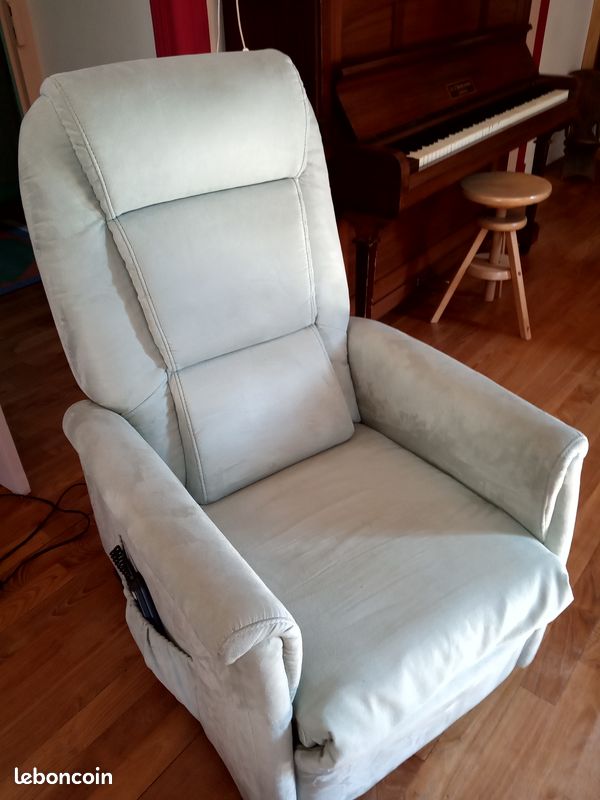 Fauteuil electrique (image 1)
