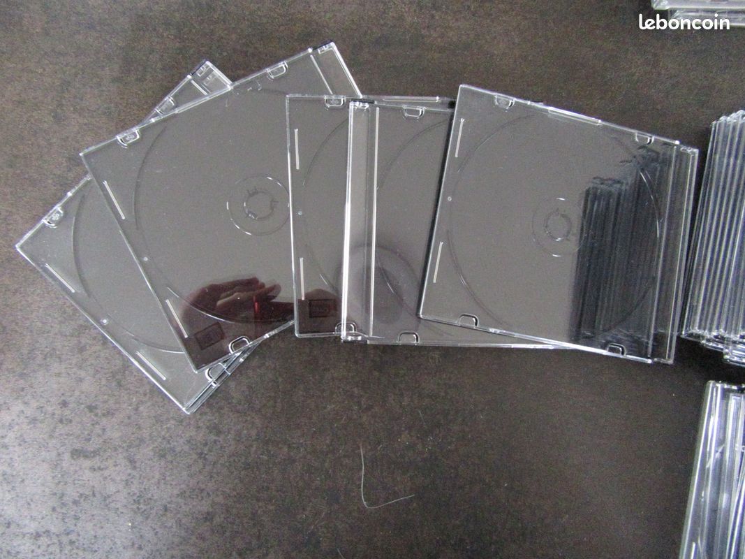 Lot de 34 jaquettes pour CD (image 1)