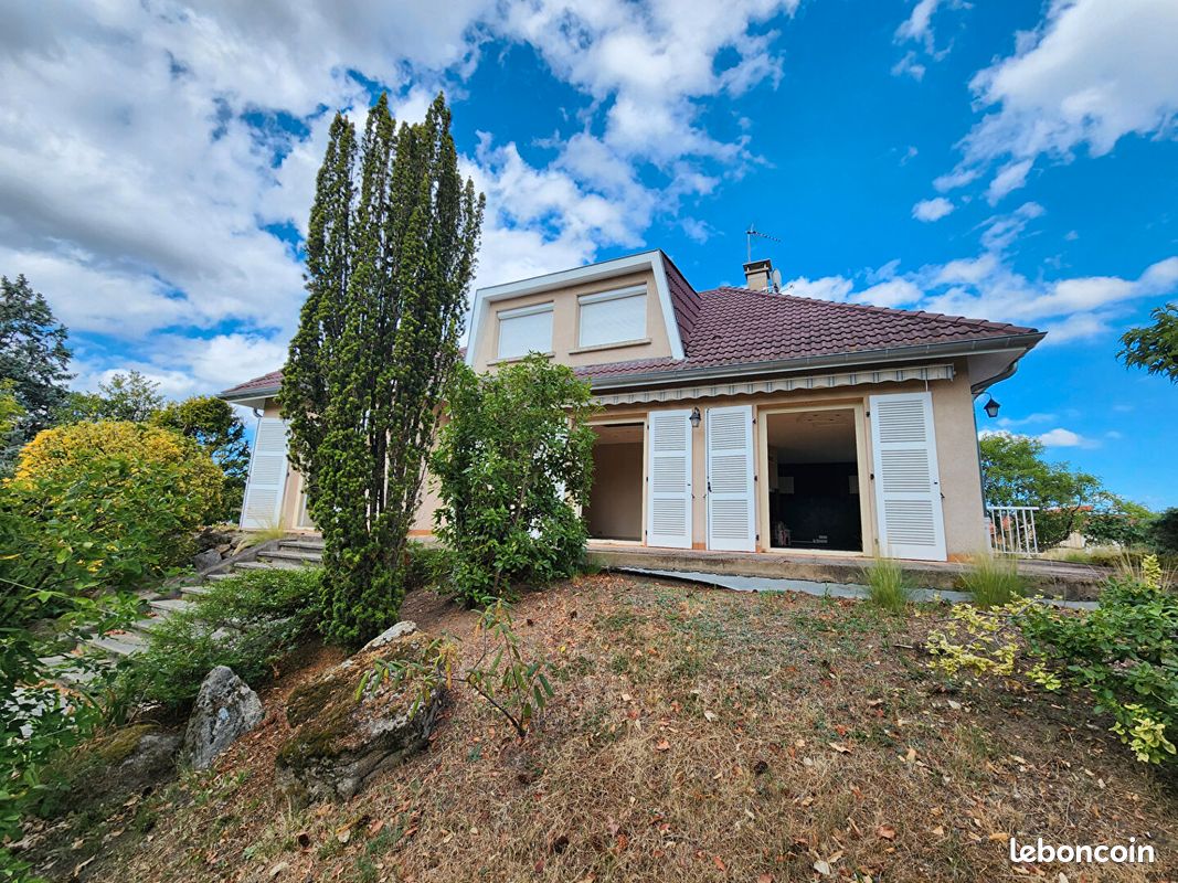 Maison 5 pièces 145 m² · à Montbrison · 145 m² · 350 000 €