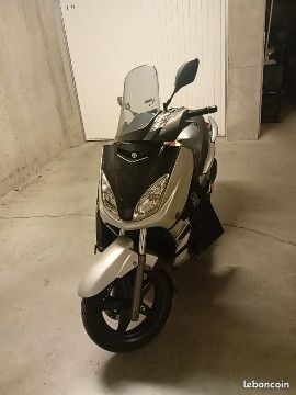Yamaha xmax 250 (image 2)