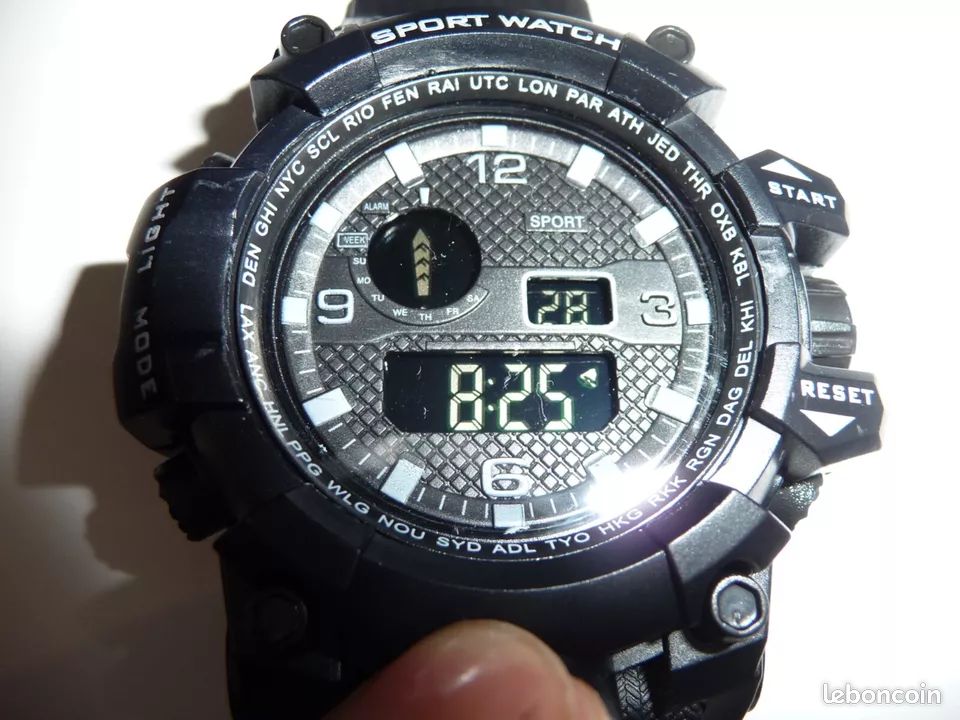 Montre numérique -Homme , lumineuse,etanche,chrono,alarme,reveil-bracelet black (image 4)
