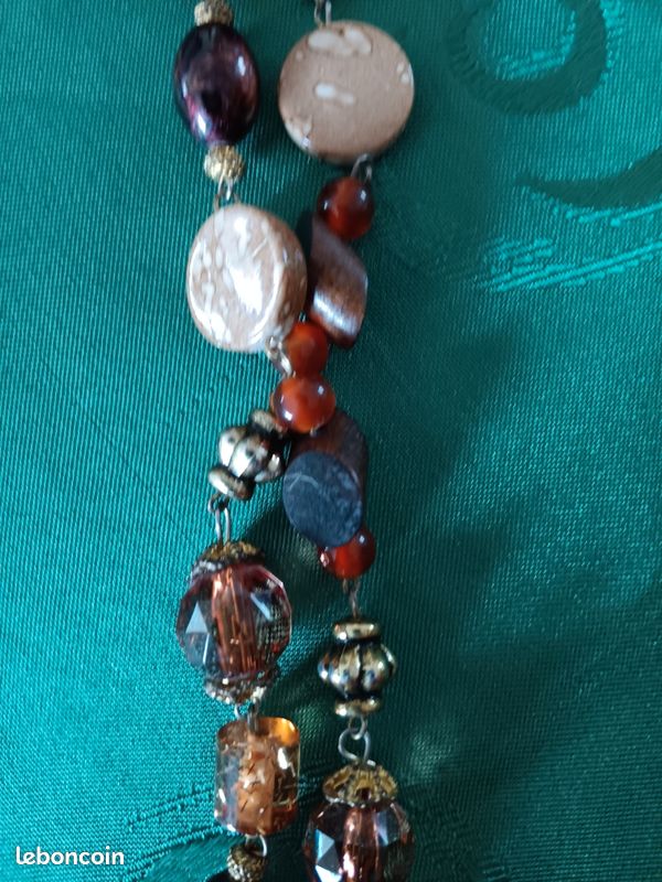 Collier pierres synthétiques (image 5)