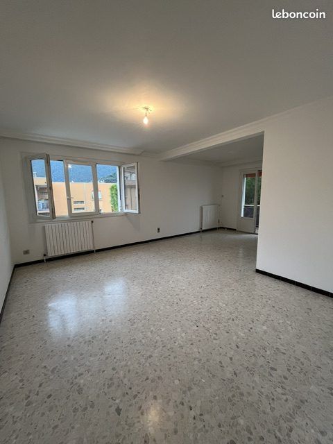 Appartement 3 pièces 92 m² · à Nyons · 92 m² · 775 €/mois