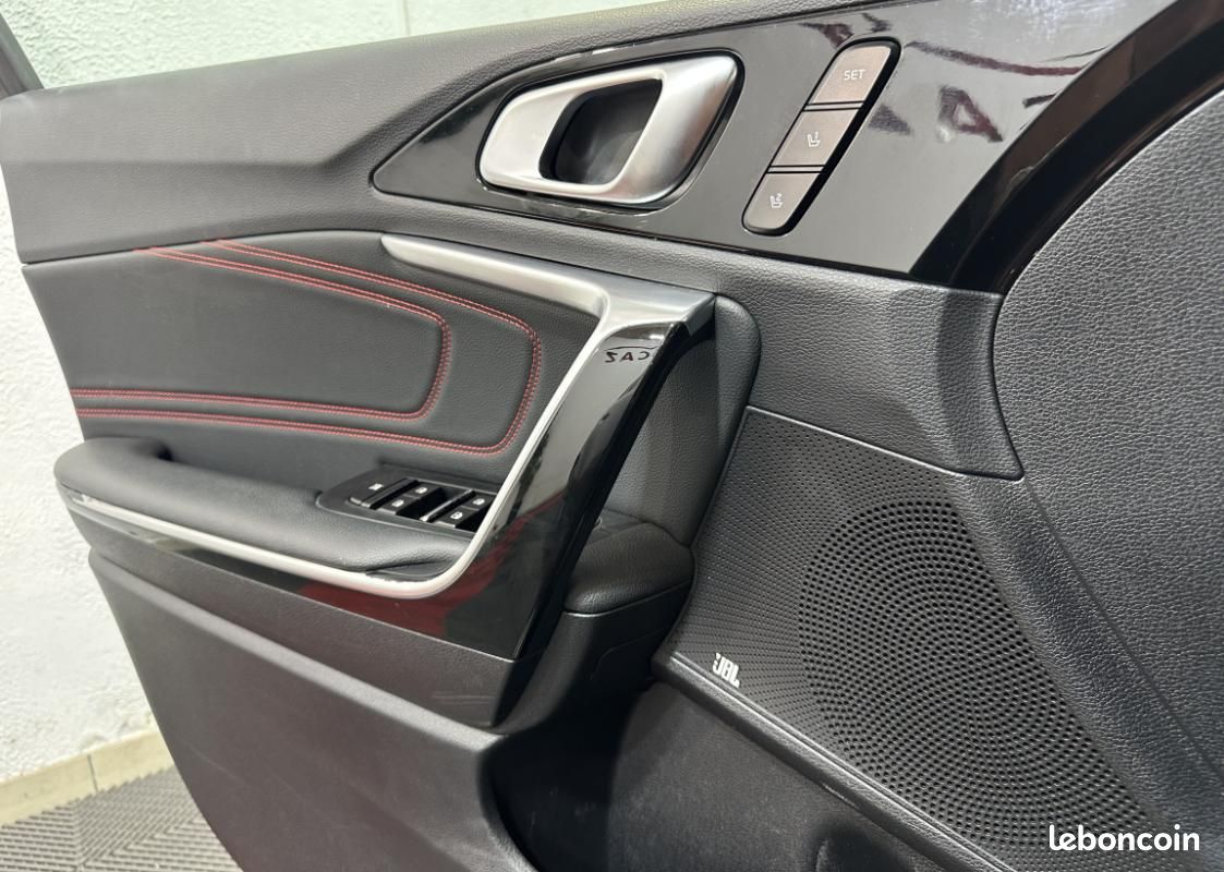 Kia CEED 1.6 T-GDi 204 ch ISG GT (image 20)
