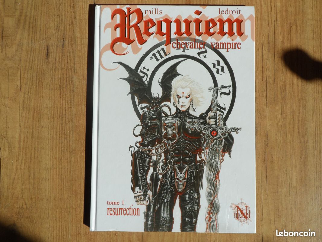 1 BD Requiem chevalier vampire T1 : Résurrection (image 1)