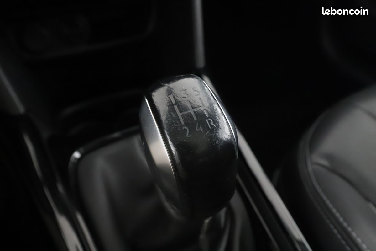 Peugeot 2008 1.2 PureTech Crossway 110 ch (image 23)