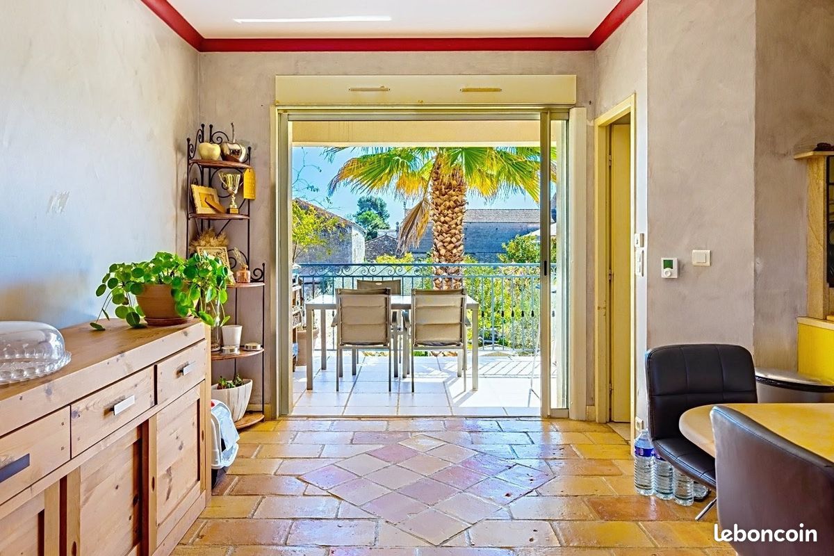 Appartement 4 pièces 95 m² · à Sommières · 95 m² · 270 000 €