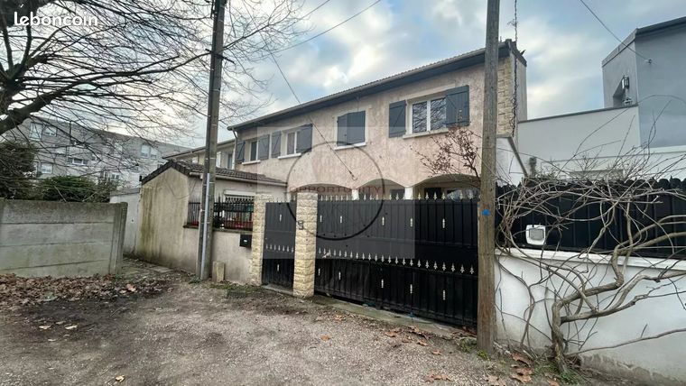Maison 5 pièces 135 m²