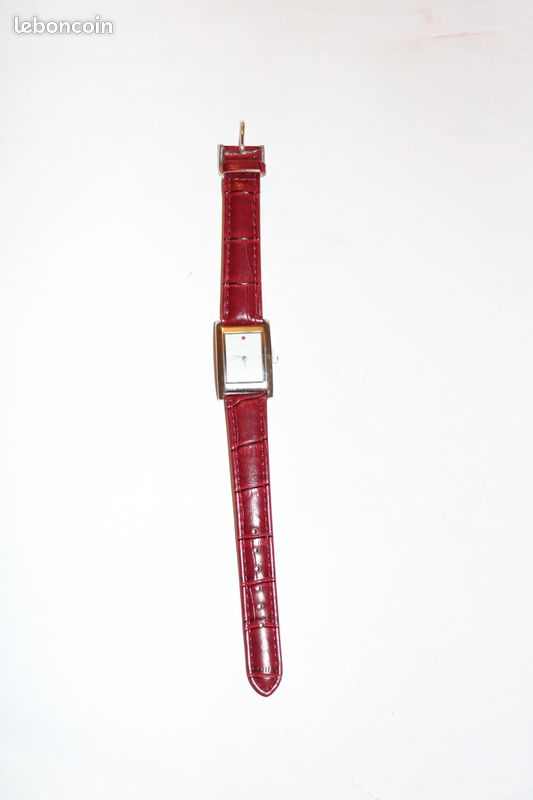 Montre classique D56 (image 1)