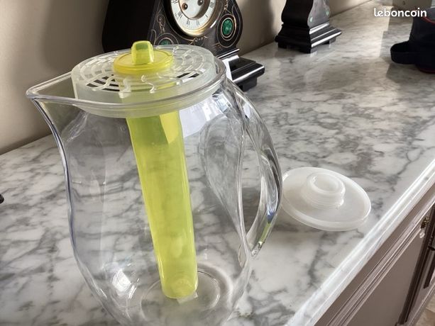 APS Pichet 2,8 L Avec Tube Glacé - Carafe à Jus Et Eau - Maintient Le Froid Longtemps - Idéal Buffet Et Restaurant