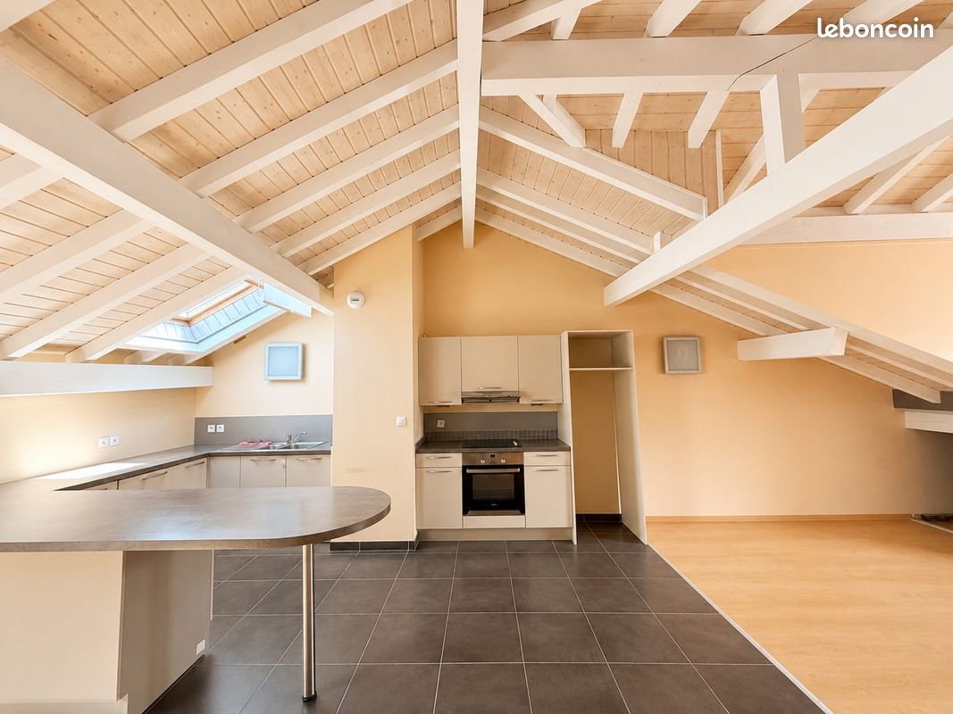 Appartement 4 pièces 82 m² · à Cessy · 82 m² · 395 000 €
