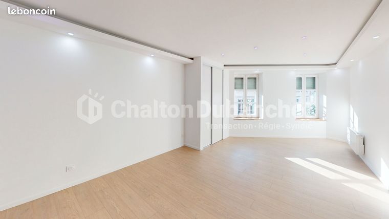 https://img.leboncoin.fr/api/v1/lbcpb1/images/1b/b2/37/1bb2375892c57e9ec44d6bab43ba372213f91265.jpg?rule=ad-image