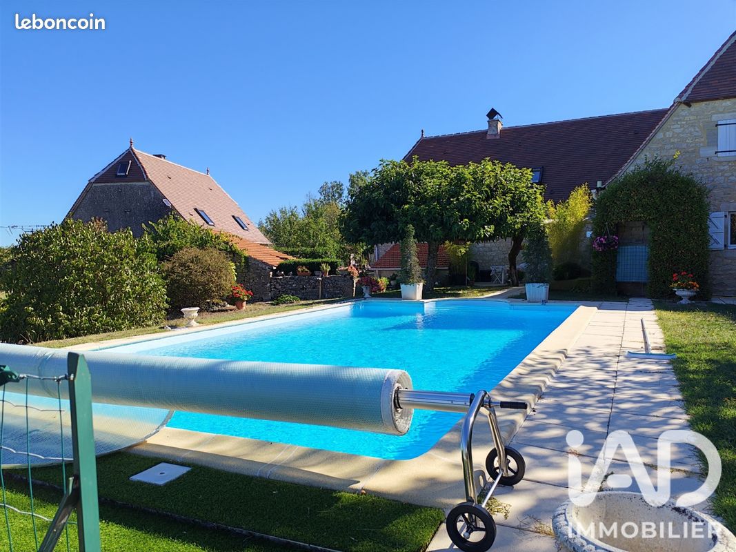Maison 9 pièces 220 m² · à Caniac-du-Causse · 220 m² · 490 000 €