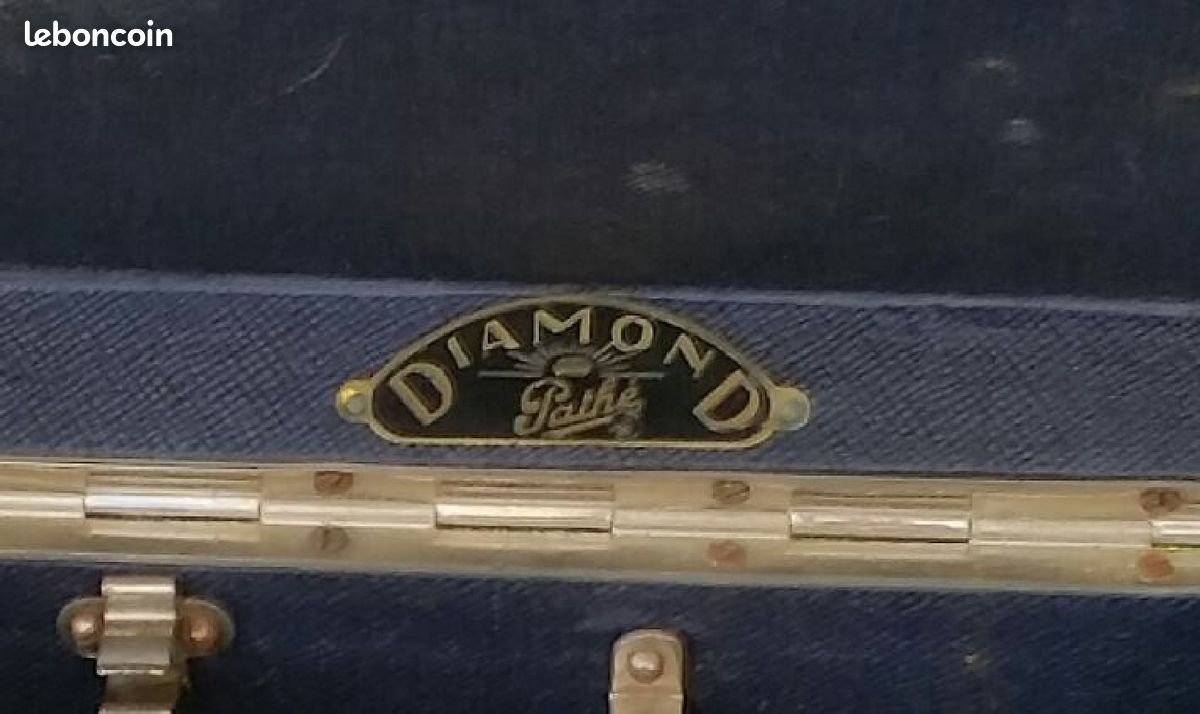Ancien tourne disque valise - VGR74 (image 2)