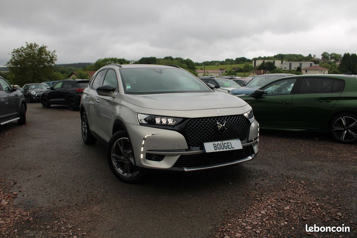 Ds DS 7 CROSSBACK II BASTILLE HDI 130 CV GPS 3D CAMÉRA USB JA 19 I-COKPIT FULL LED BOITE AUTO EAT-8 (image 1)