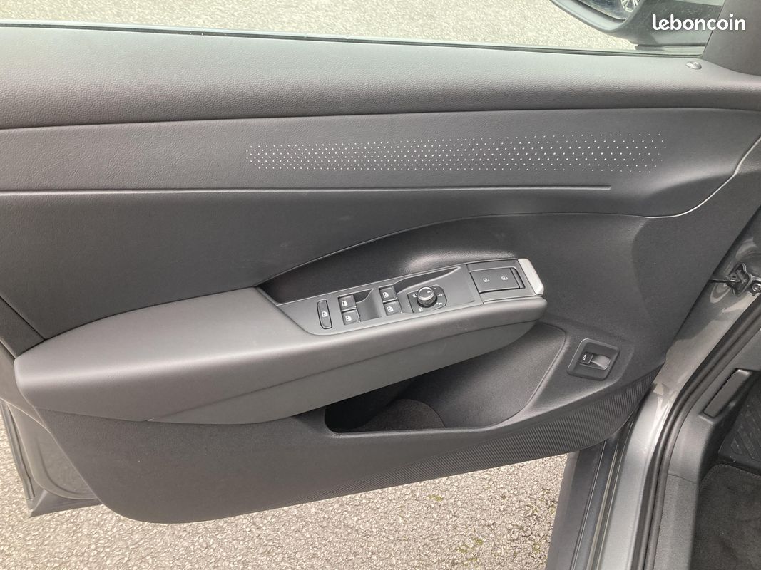 VOLKSWAGEN T-Roc 1.5 eTSI EVO2 Hybrid 150 ch DSG7 Style (image 25)