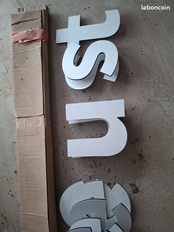 Lettres enseigne en matière plastique (image 4)