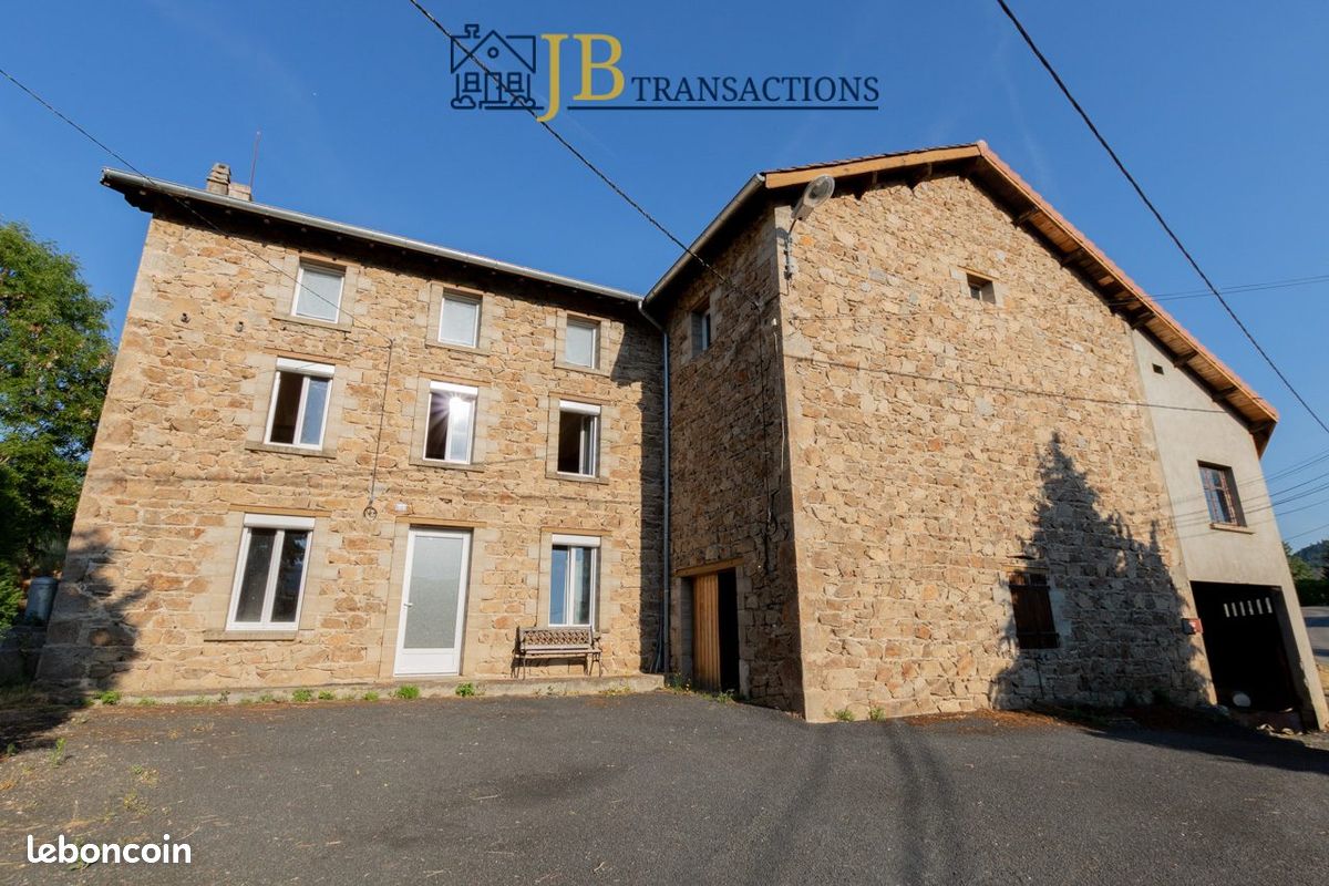Maison 4 pièces 119 m² · à Saint-Anthème · 119 m² · 179 000 €