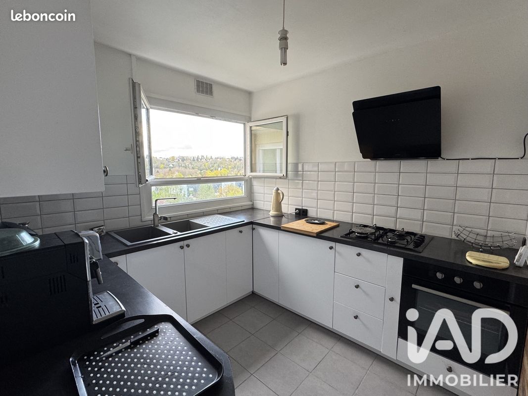 Appartement 5 pièces 89 m² · à Épinay-sous-Sénart · 89 m² · 143 000 €