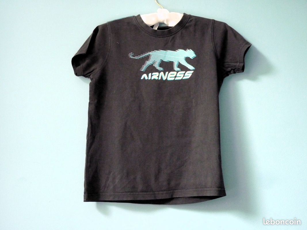 T-shirt garçon ans airness collection sport noir bleu TBE