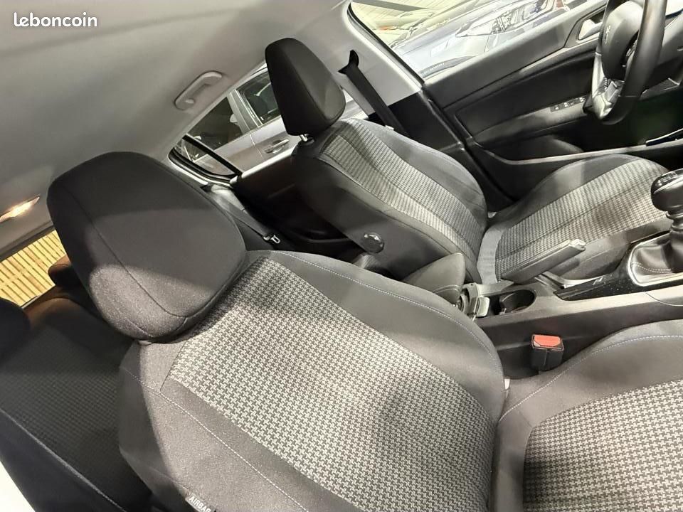 Peugeot 308 1.2 puretech 110 style start-stop (image 46)