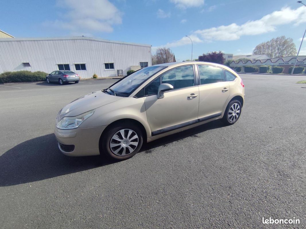 CITROEN C4 1.6i 16V - 110 BERLINE Pack Ambiance PHASE 1 (image 1)