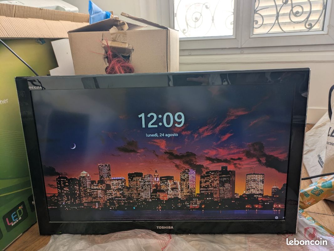 Téléviseur Toshiba 32" LED – 81 cm – Fonctionnel (image 1)