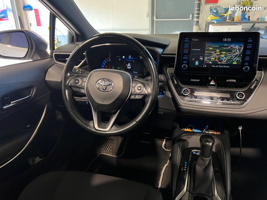 TOYOTA Corolla Touring Sport 2.0 Hybrid 184ch Design - TOIT OUVRANT - ENTRETIEN COMPLET TOYOTA (image 12)