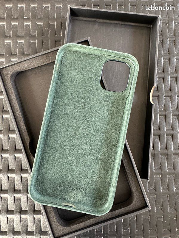 Coque téléphone IPhone 11 (image 1)