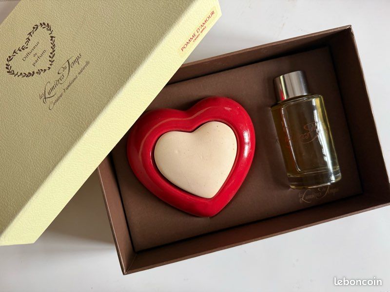 Diffuseur de parfum et son parfum d’ambiance « cœur » (image 1)