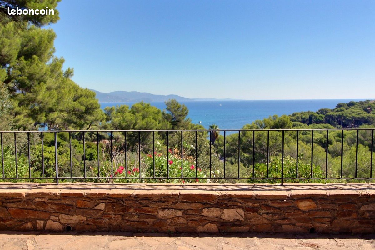 Maison 10 pièces 265 m² · à Bormes-les-Mimosas · 265 m² · 4 640 000 €