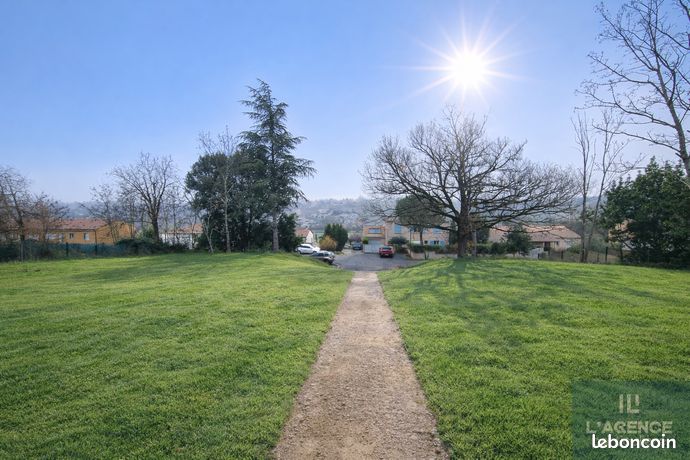 Terrain 926 m² Aureville
