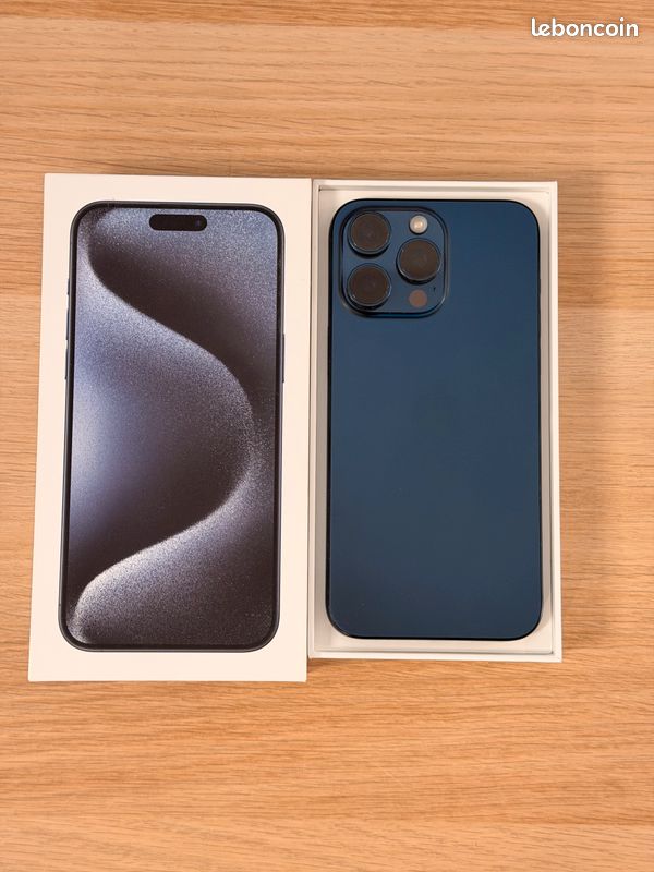 IPhone 15 Pro Max 256 Go Bleu Titane – Débloqué, état Impeccable (occasion)