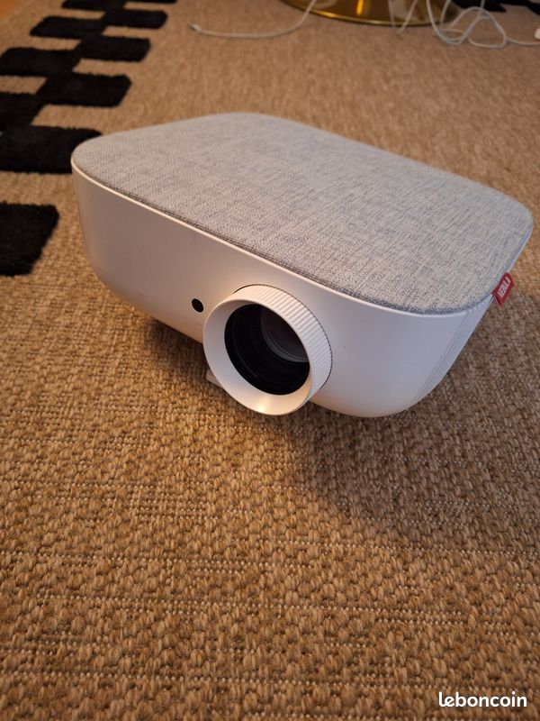 Vidéo Projecteur Nebula Prizm II – Pour Pièces Ou Réparation (hors Service)