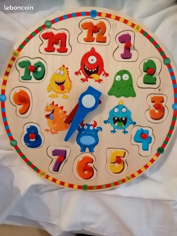 Puzzle en bois horloge (image 1)