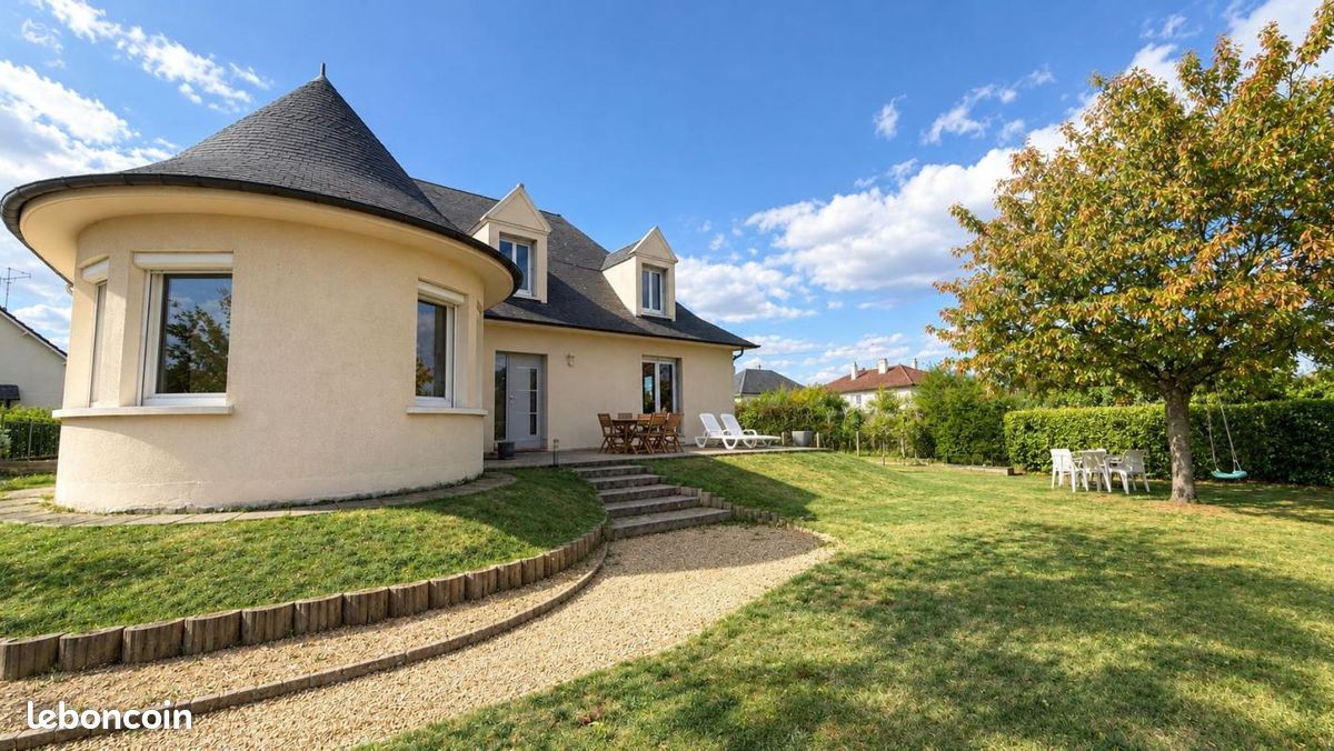 Maison 6 pièces 237 m² · à Saint-Jean-le-Blanc · 237 m² · 449 000 €