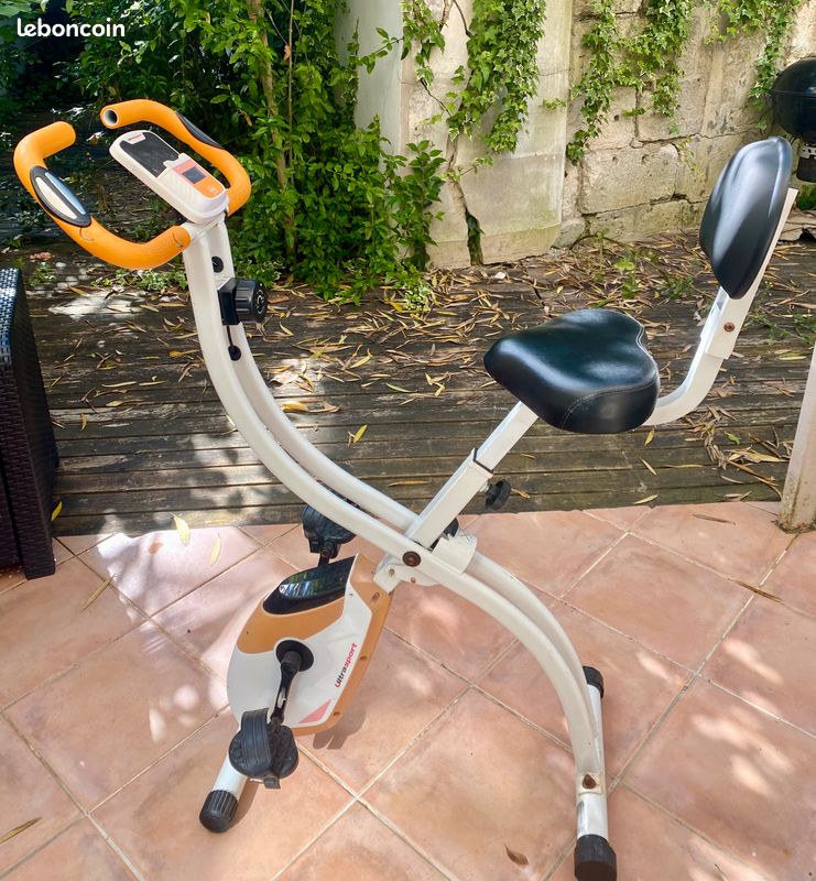 Vélo D'Appartement Care - Pliant Non - Usage Domestique - Très Bon État