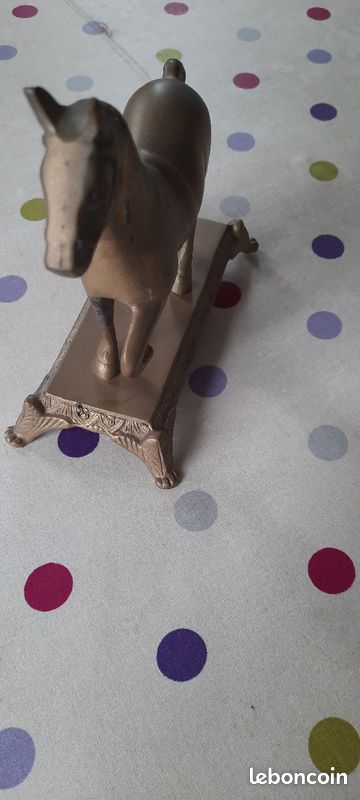 Sculpture ancienne cheval en laiton (image 2)
