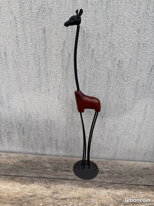 Girafe décorative en fer et bois (image 3)