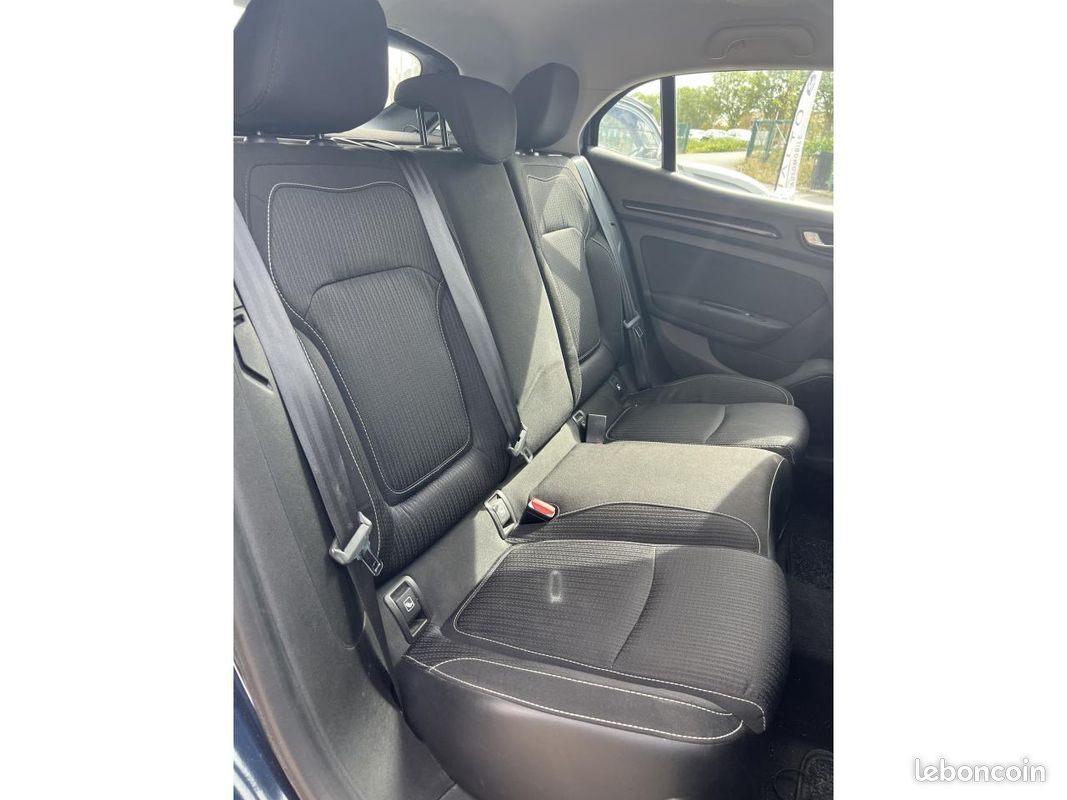 RENAULT MEGANE IV 1.5 dCi - 90 Business (Distri 2025) (image 10)