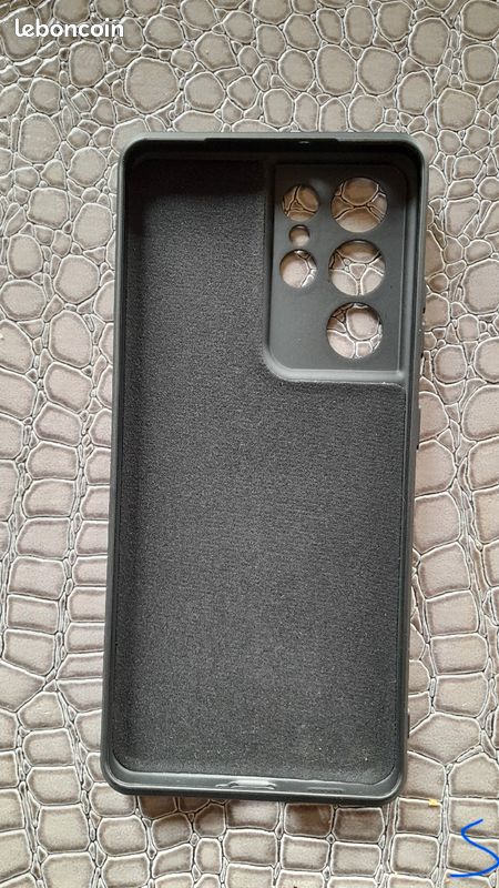 Coque noire pour Samsung Ultra S21 (image 1)