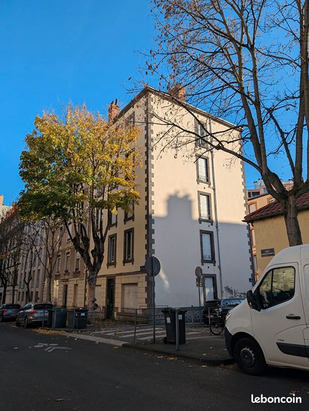Local commercial 375 m² · à Clermont-Ferrand · 375 m² · 550 000 €