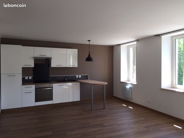 Les Salvages Particulier loue grand T2 de 67 m2
