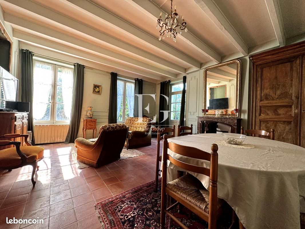 Maison 7 pièces 260 m² - Vars 16330 (image principale 5)