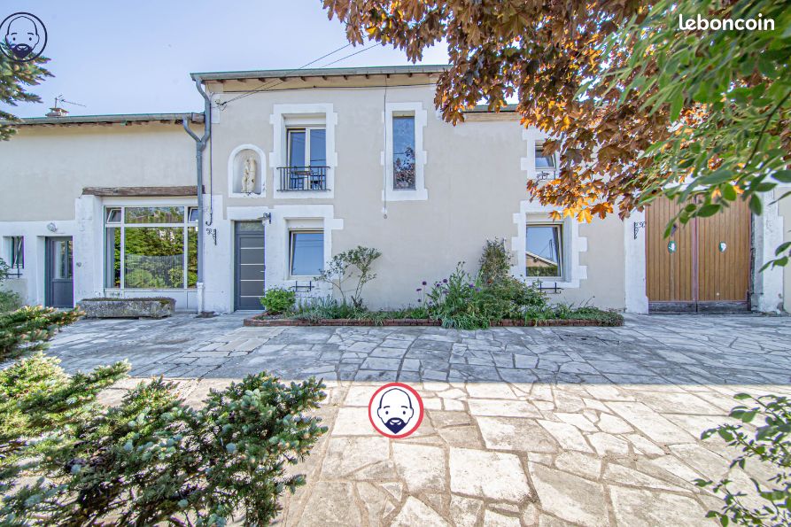Propriété 10 pièces 314 m² (image 1)