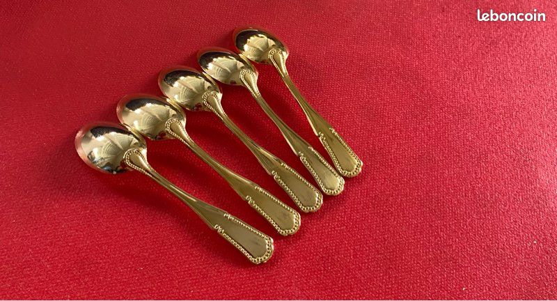 12 CUILLERES A MOKA EN METAL DORÉ A L'OR FIN 24ct L 10 cm
