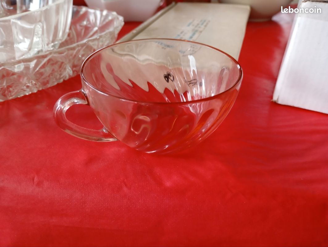 Lot 5 tasses arcoroc france (image 1)