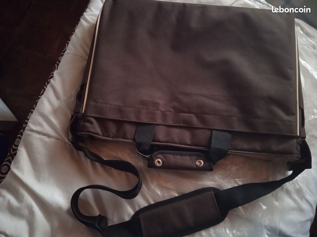 Sacoche ordinateur neuve (image 1)