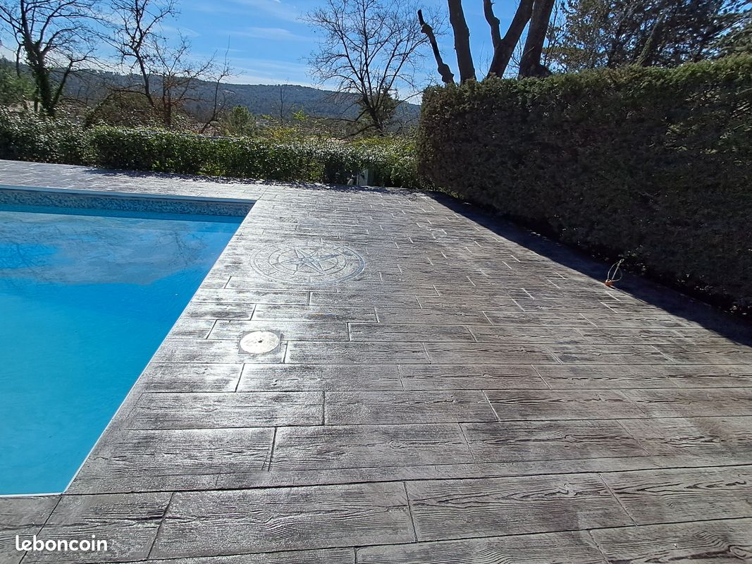 Sol en beton decoratif (image 2)