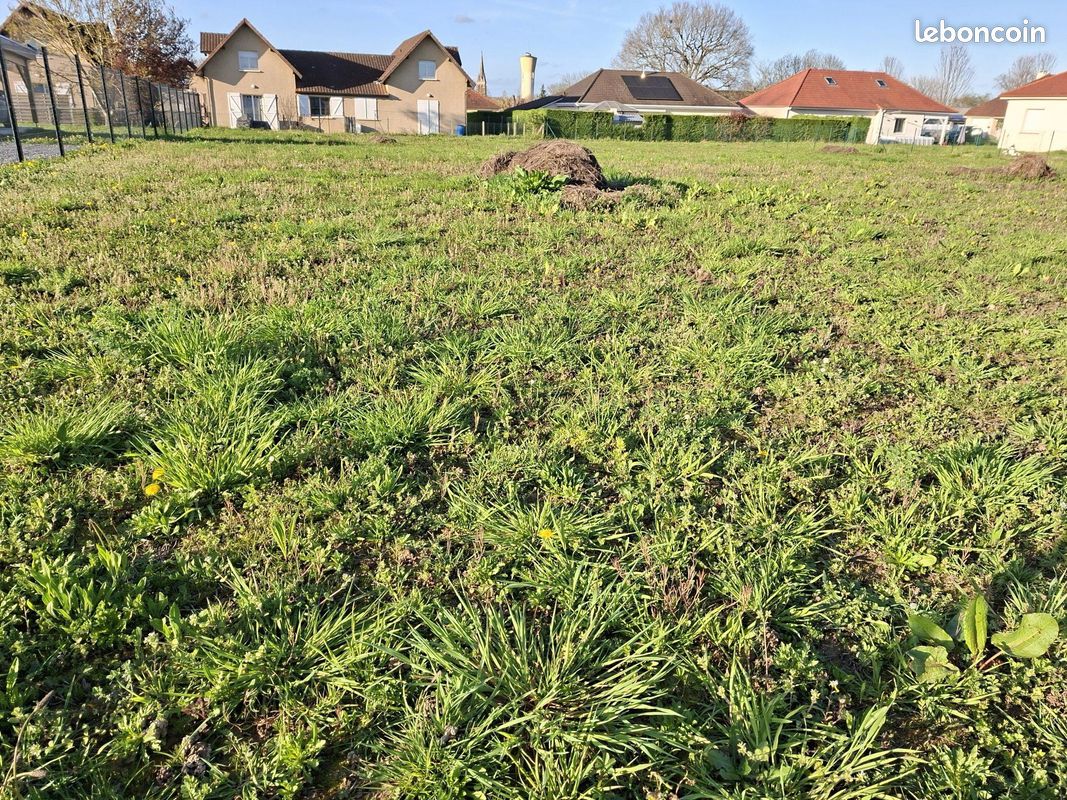 Terrain consrtuctible · à Garlin · 50 000 €